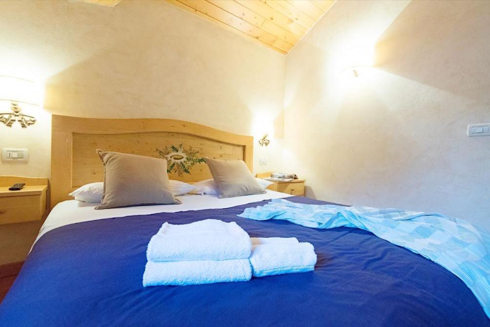 Ferienwohnung Deliziosa Mansarda Ai Piedi Della Pista 3Tre Madonna Exterior foto
