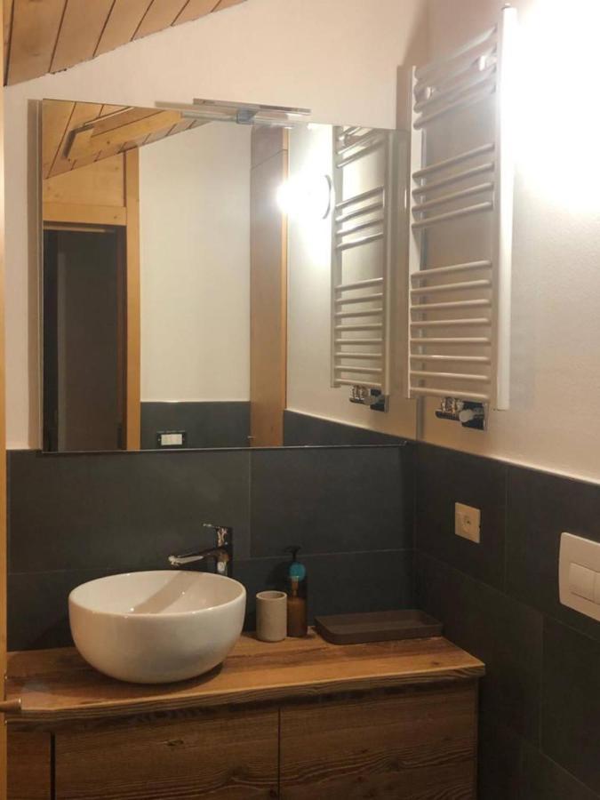 Ferienwohnung Deliziosa Mansarda Ai Piedi Della Pista 3Tre Madonna Exterior foto